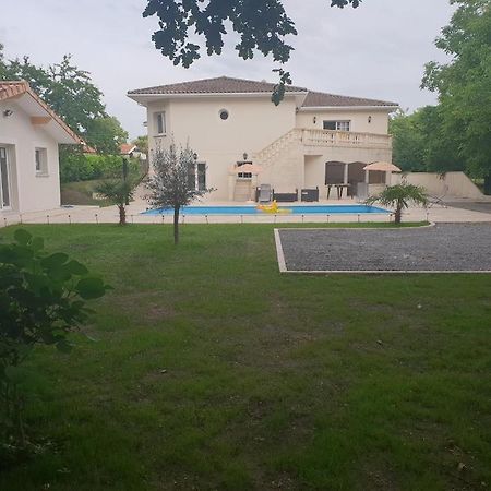 Maison Calme Et Spacieuse Bassens  エクステリア 写真